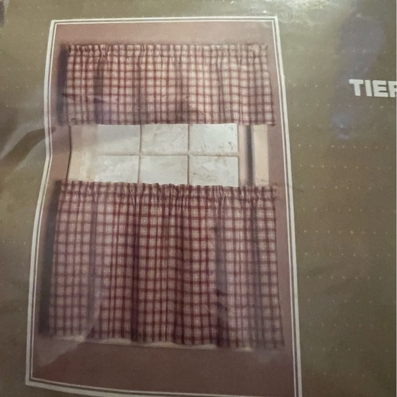 New Checkered Tier & Valance Window Set! - Picture 10 of 14